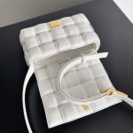 Bottega Veneta Small Padded Cassette White , For Women, Women’s Bags 7.5in/19cm 717506VCQR19009