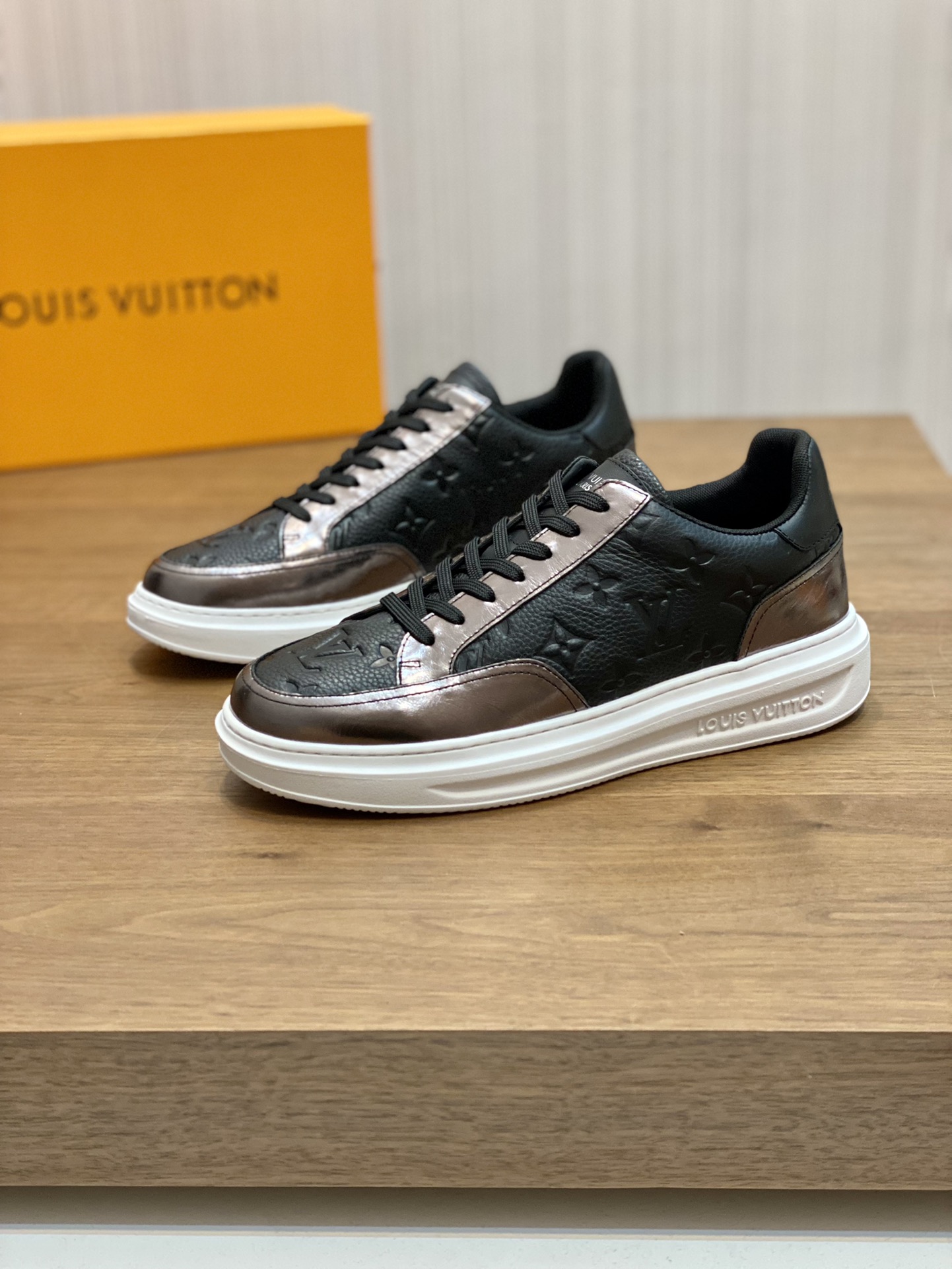 Louis Vuittion Beverly Hills Sneaker Brown For Men LV