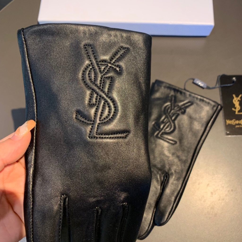 Saint Laurent Gloves In Black