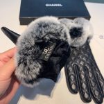 Chanel Gloves In Black