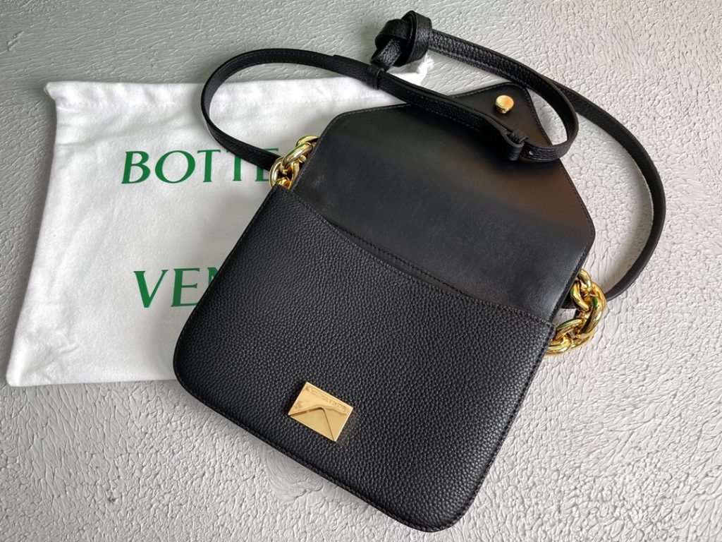 Bottega Veneta Mount Black, For Women, Women’s Bags 8.3in/21cm 667399V12M08425