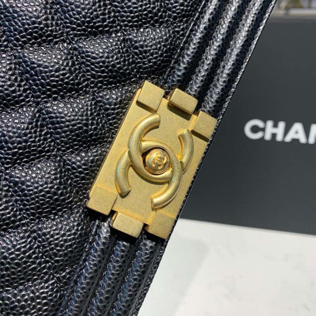 Chanel Boy Handbag Gold Toned Hardware Black For Women, Women’s Bags, Shoulder And Crossbody Bags 9.8in/25cm A67086