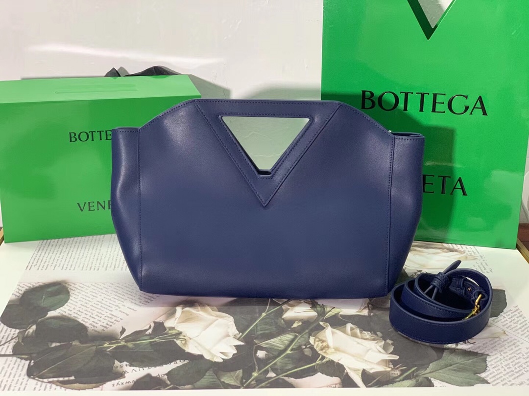 Bottega Veneta Point Dark Blue, For Women, Women’s Bags 13.7in/35cm