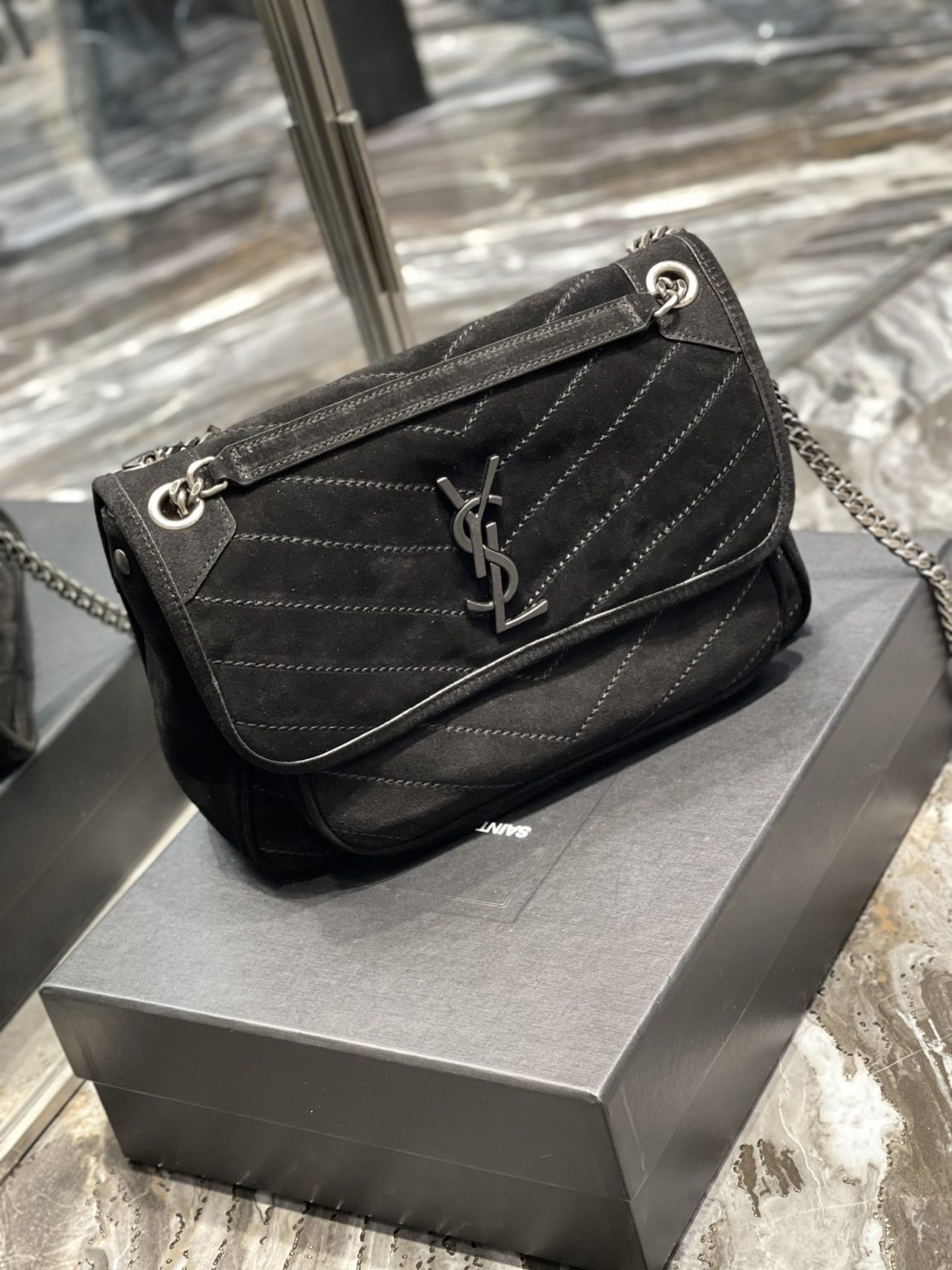 Saint Laurent Niki Medium Chain Bag Black In Crinkled With Metal Hardware For Women 11in/28cm YSL