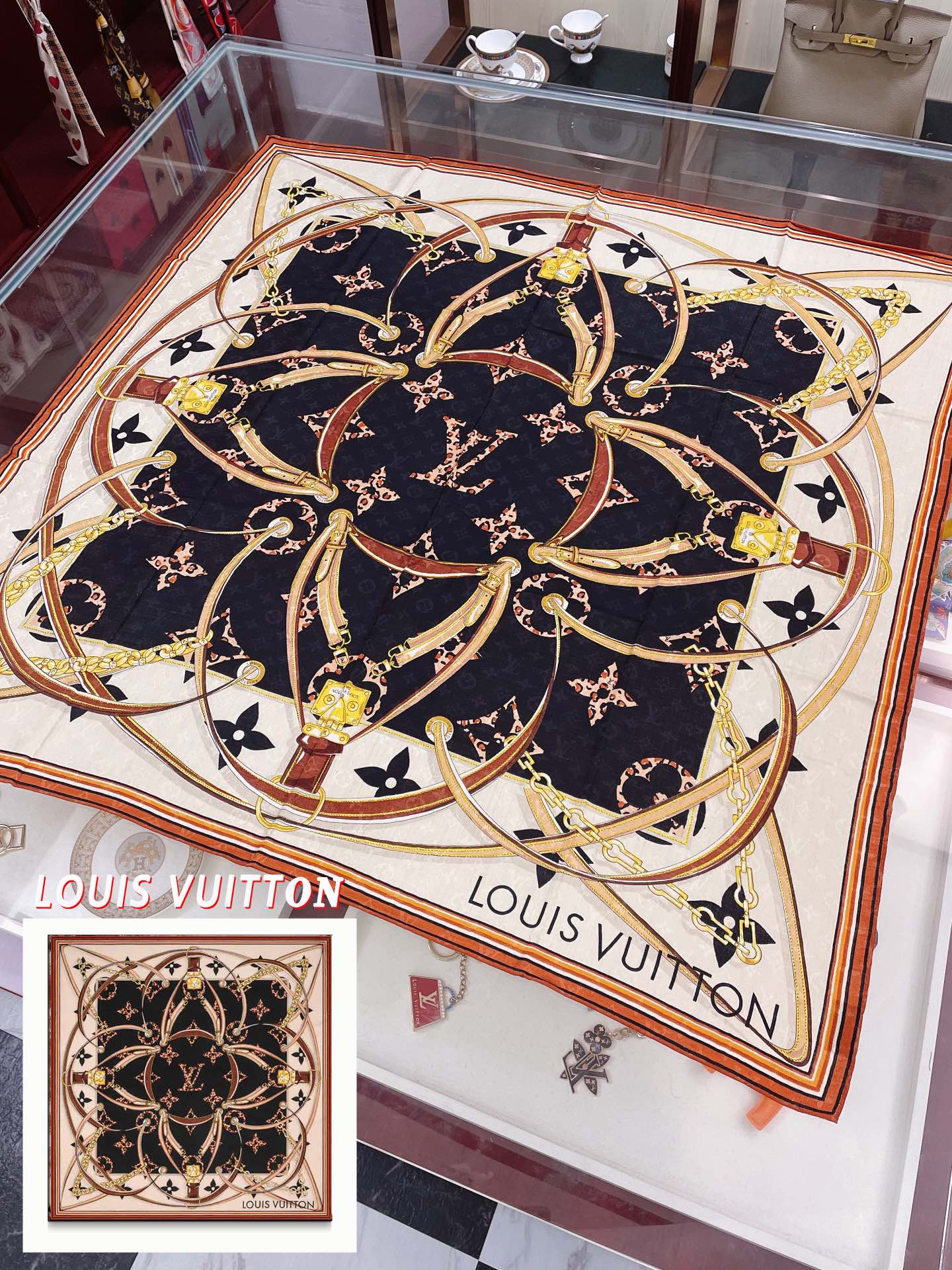 Louis Vuitton Wild at Heart My Everything Souple Face Shawl Brown 110cm/43in m00411