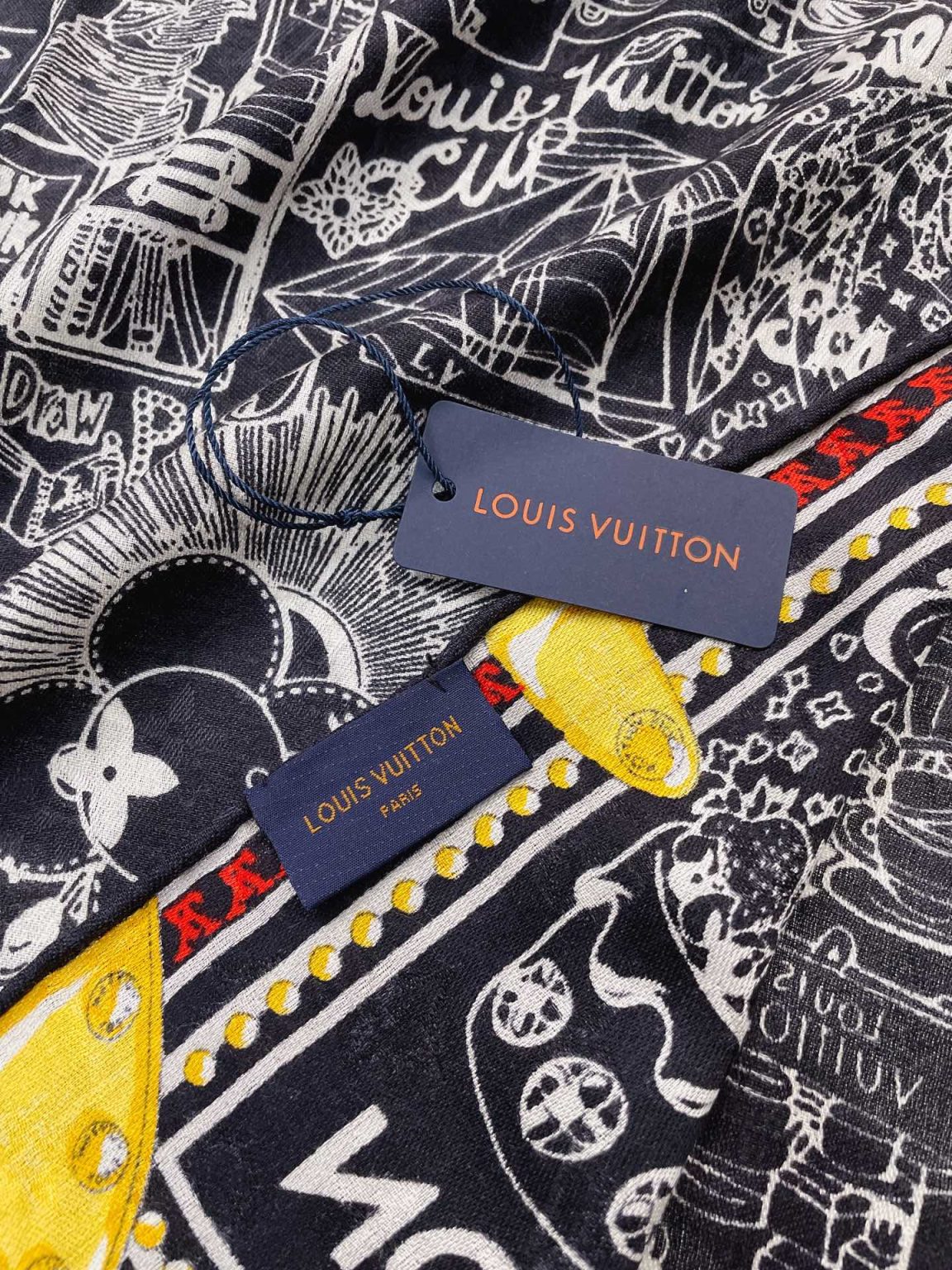 Louis Vuitton Louis in a Comic Shawl Black 117cm/46in M76958