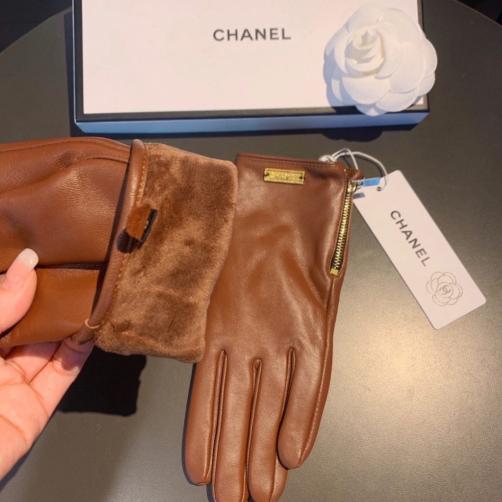 Chanel Gloves In Brown