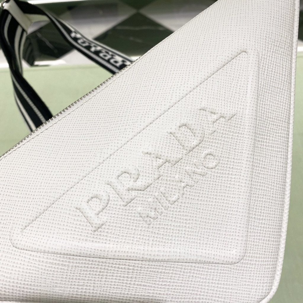 Prada Saffiano Triangle Bag White For Women, Women’s Bags 11in/28cm 2VH155_2FAD_F0009_V_OOO