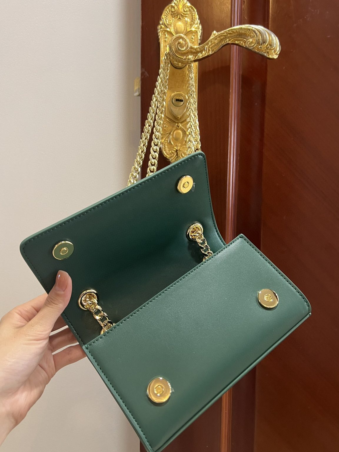 Dolce & Gabbana Polished 3.5 Phone Bag Green For Women 7.3in/19cm DG