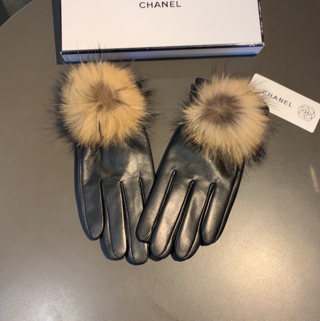 Chanel Gloves In Black