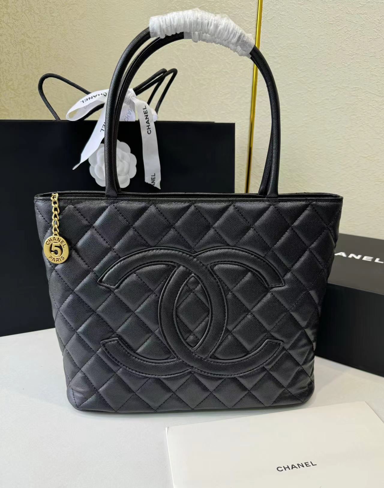 Chanel Medallion Tote Shoulder Black Bag For Women 29cm/11.4in