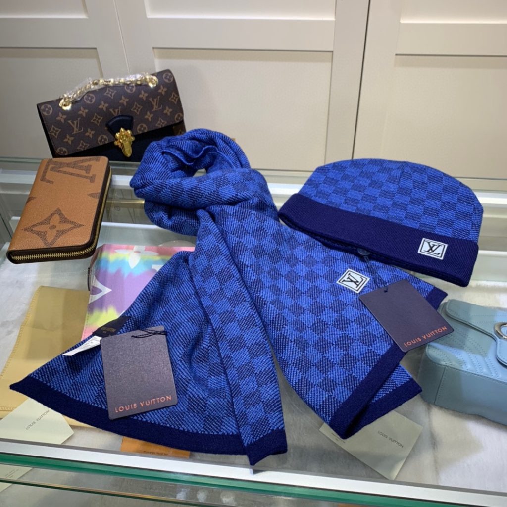 Louis Vuitton Beanie & Scarf Set In Blue