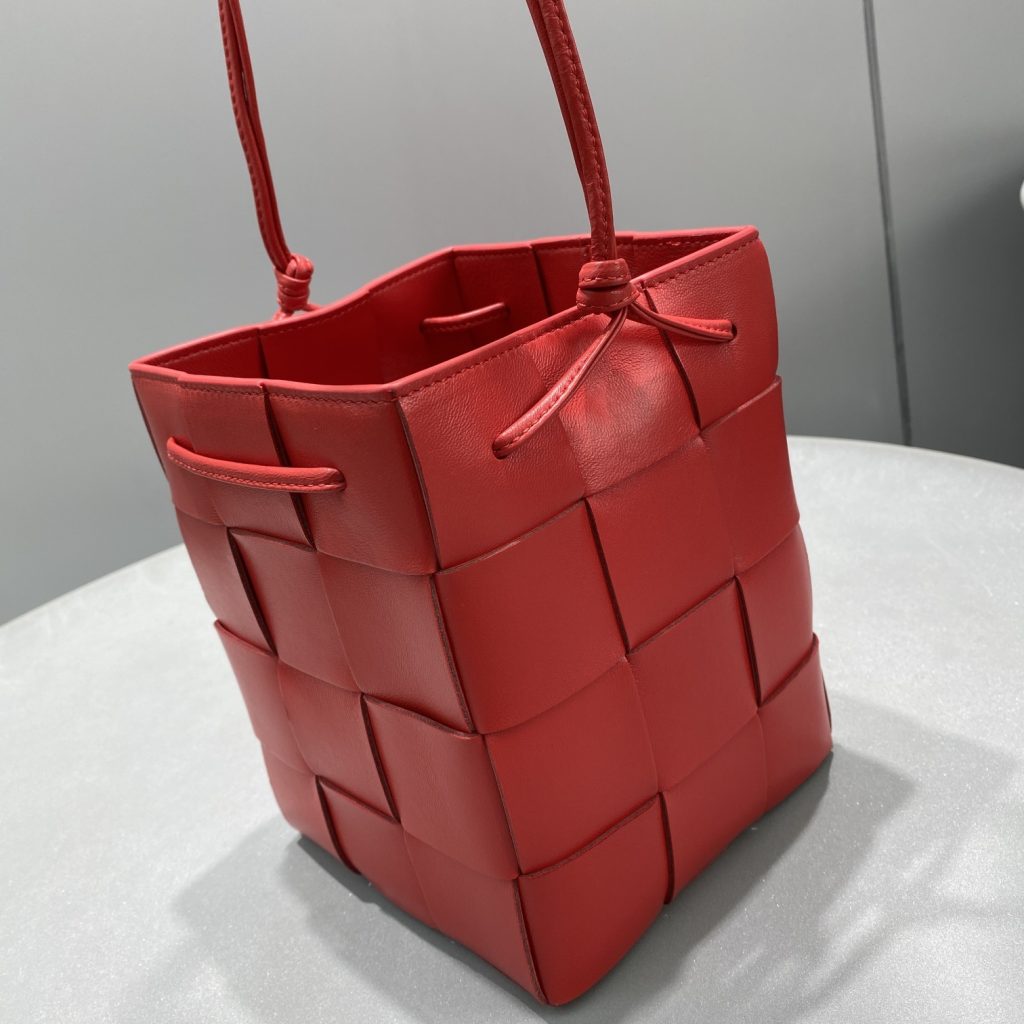 Bottega Veneta Mini Cassette Bucket Bag Red, For Women, Women’s Bags 5.5in/14cm 680217VCQC46358