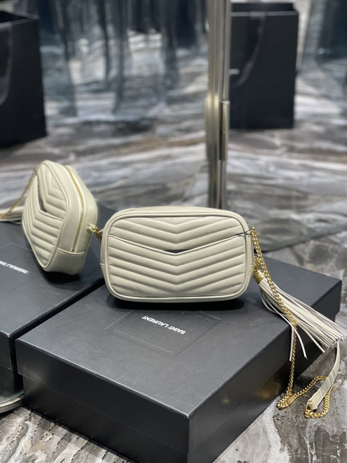 Saint Laurent Lou Mini Bag White In Quilted Grain De Poudre With Gold Hardware For Women 7.4in/19cm YSl 6125791GF019207