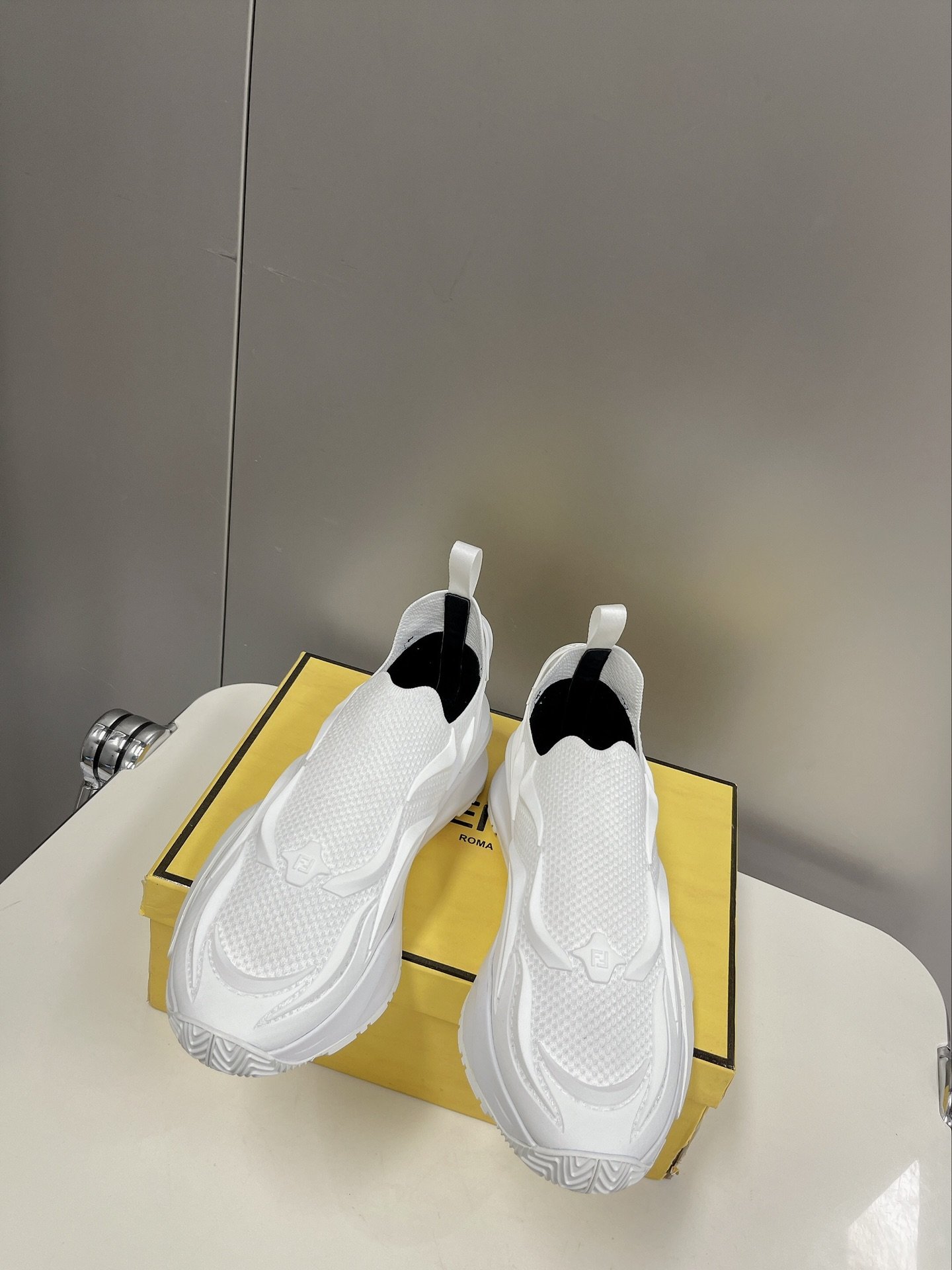 Fendi Low Trainers Sneakers White For Women