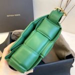 Bottega Veneta Padded Cassette Bag For Women 10.2in/26cm In Green