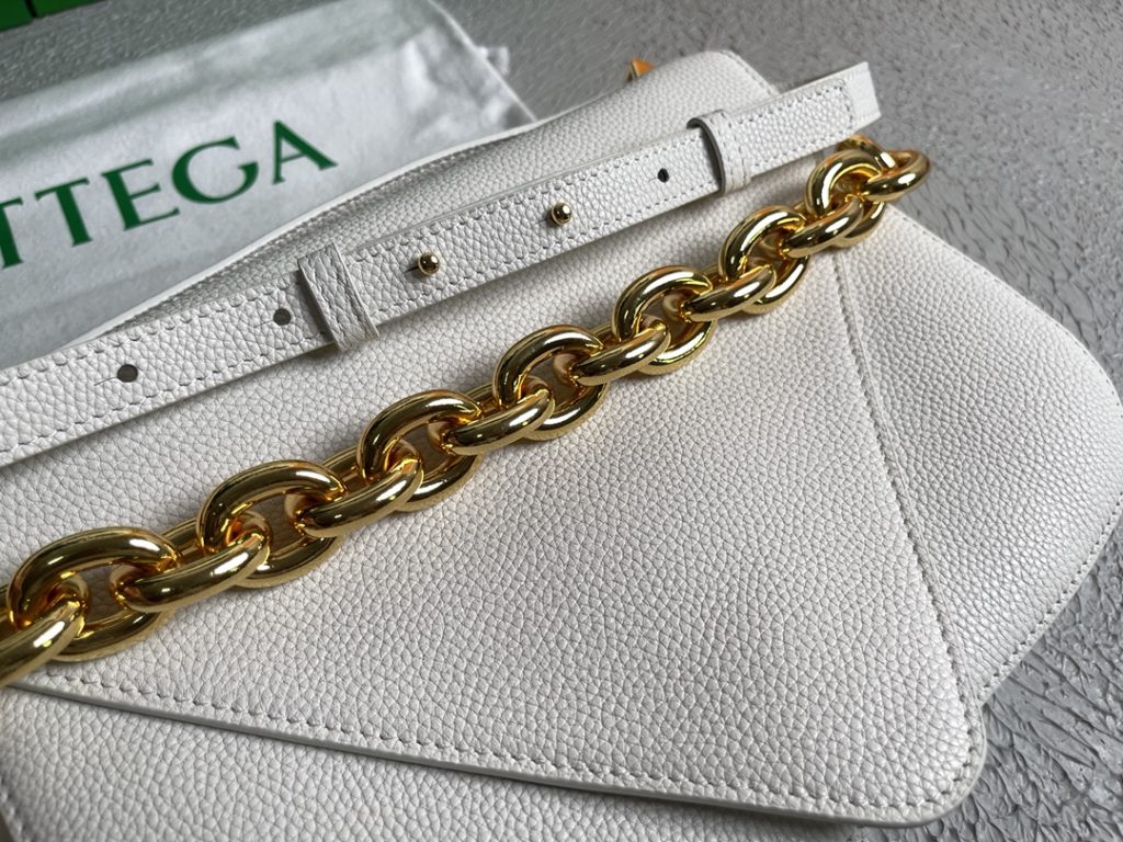 Bottega Veneta Mount White, For Women, Women’s Bags 10.6in/27cm