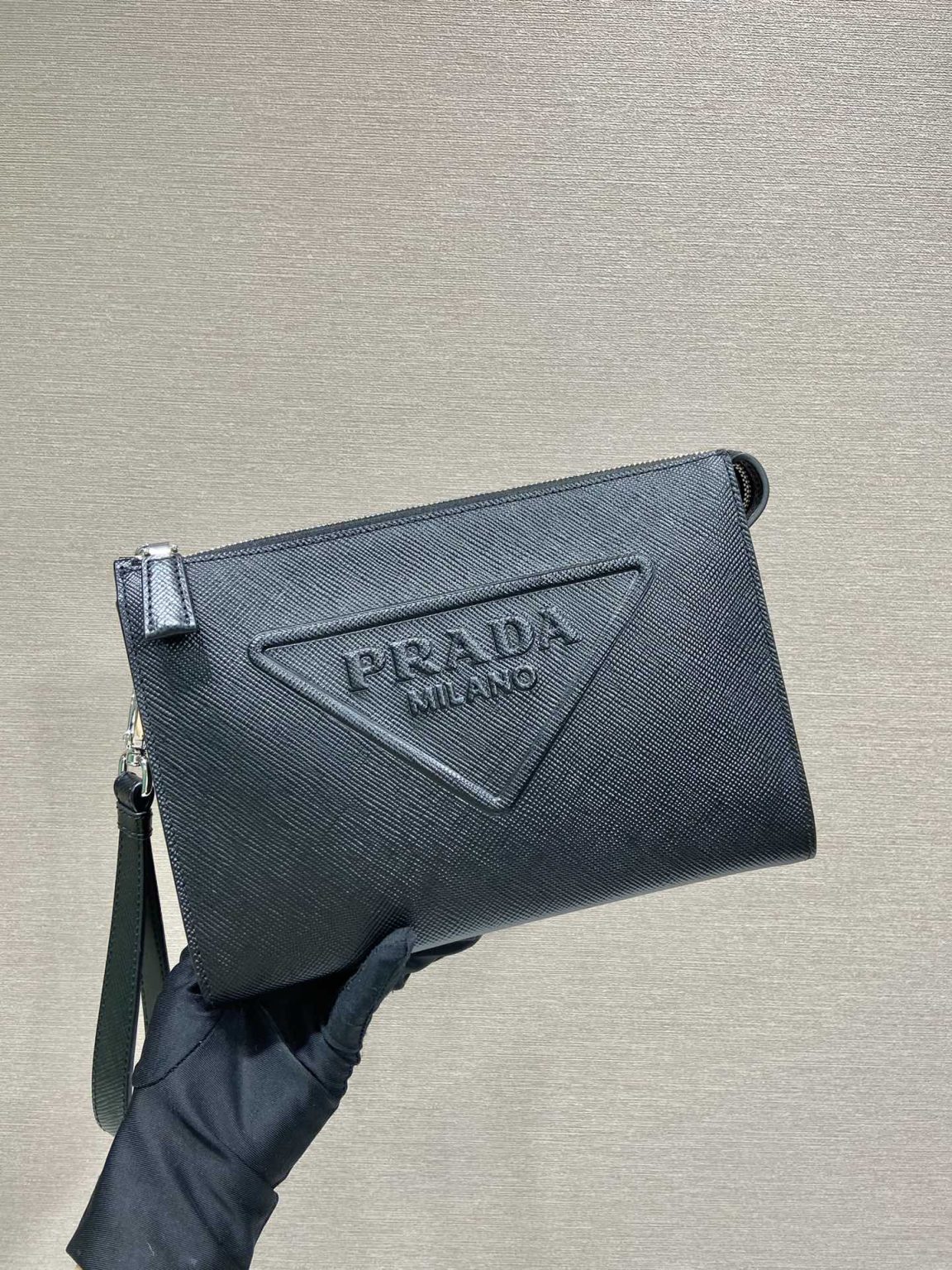 Prada Saffiano Pouch Black For Women, Women’s Bags 9.8in/25cm 2VF039_2FAD_F0002_V_OOO