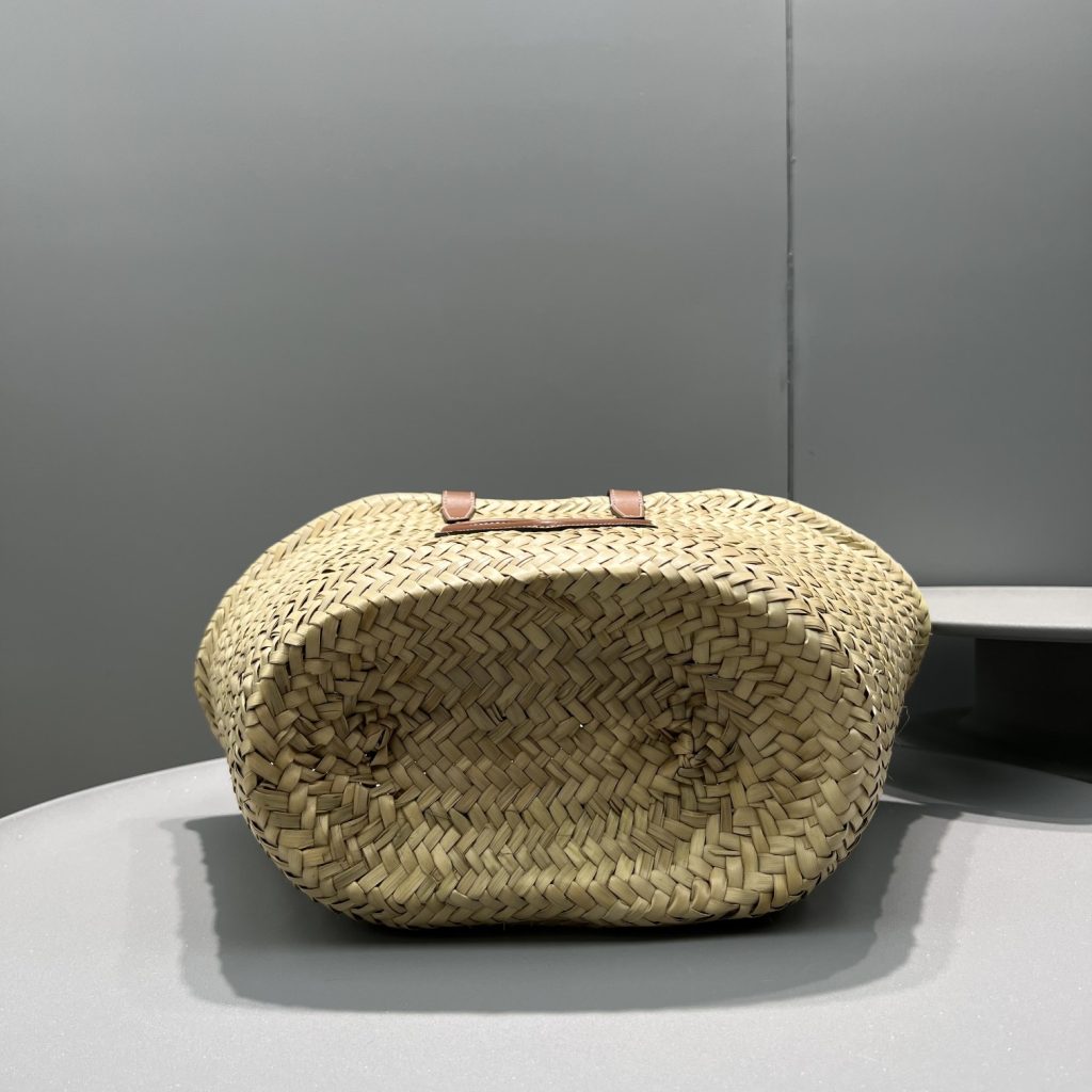 Celine Teen Triomphe Celine Classic Panier In Palm Leaves With Heart Patch Brown For Women 10in/25cm 194002DUI.04LU