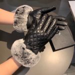 Chanel Gloves In Black