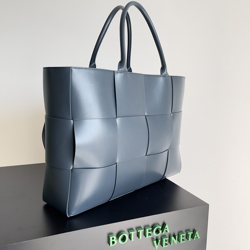 Bottega Veneta Large Arco Tote Bag Grey , For Women, Women’s Bags 18.1in/46cm