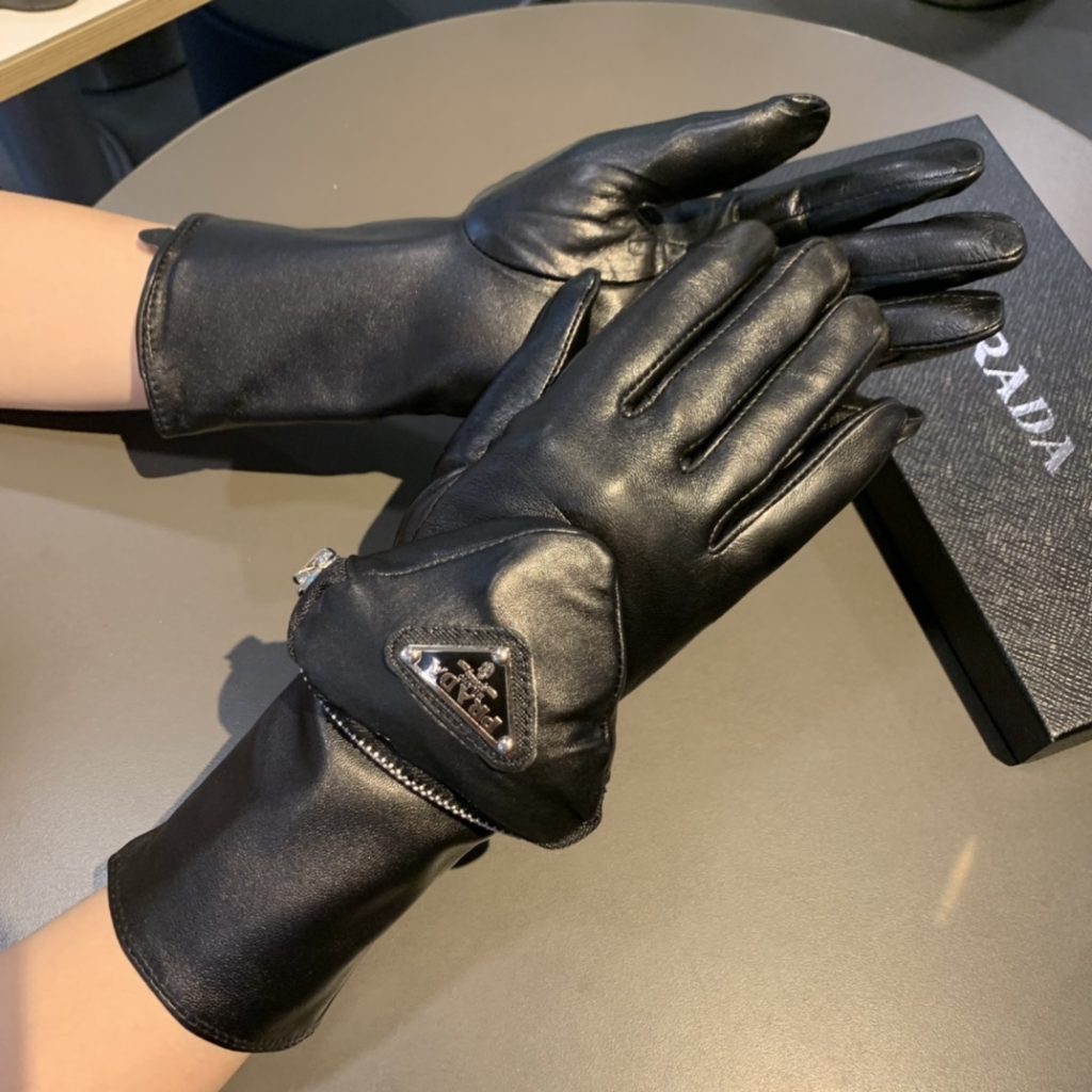 Prada Nappa Gloves In Black