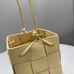 Bottega Veneta Mini Cassette Bucket Bag Beige, For Women, Women’s Bags 5.5in/14cm 680217VCQC49776