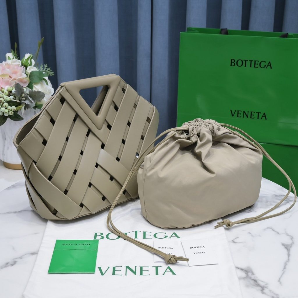 Bottega Veneta Point Dark Beige, For Women, Women’s Bags 9.8in/25cm