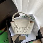 Bottega Veneta Mini Arco White, For Women, Women’s Bags 11.4in/29cm 600606VMAP19005