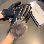 Chanel Gloves In Black