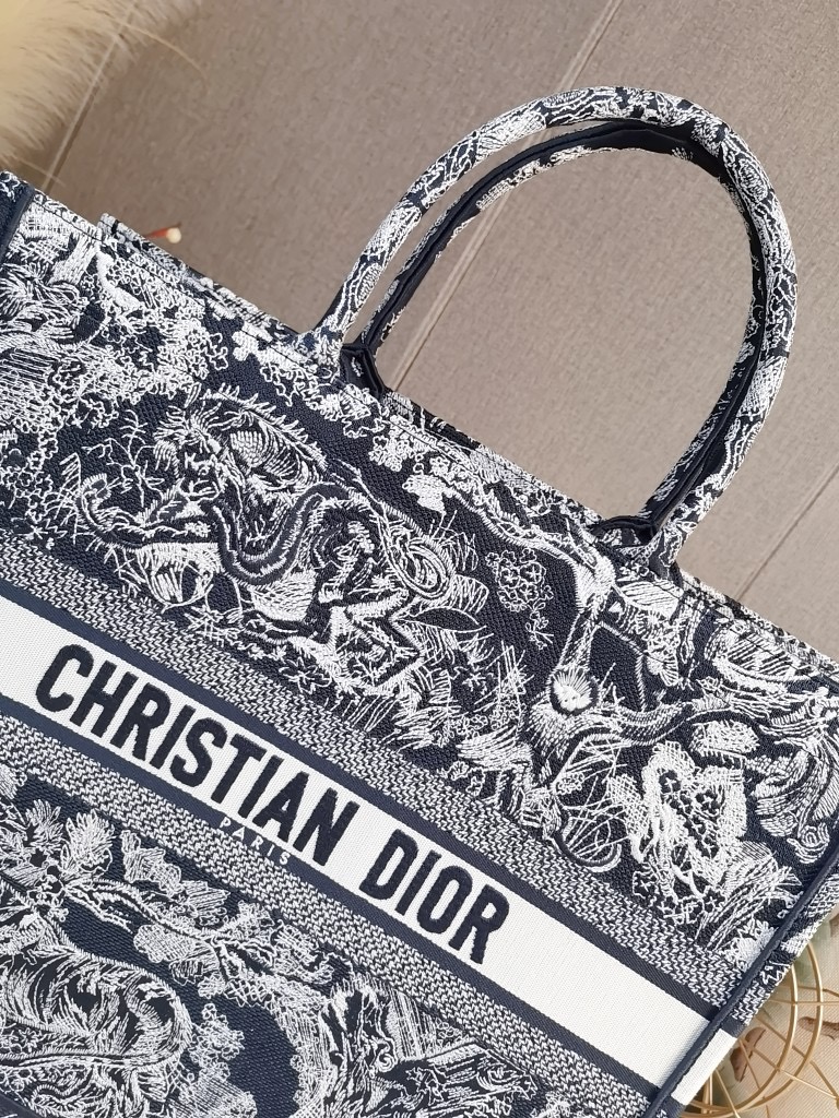 Christian Dior Large Dior Book Tote White, For Women, Women’s Handbags 16.5in/42cm CD