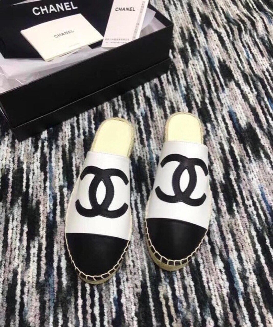 Chanel Mule Espadrille Slides White/Black For Women, Women’s Shoes