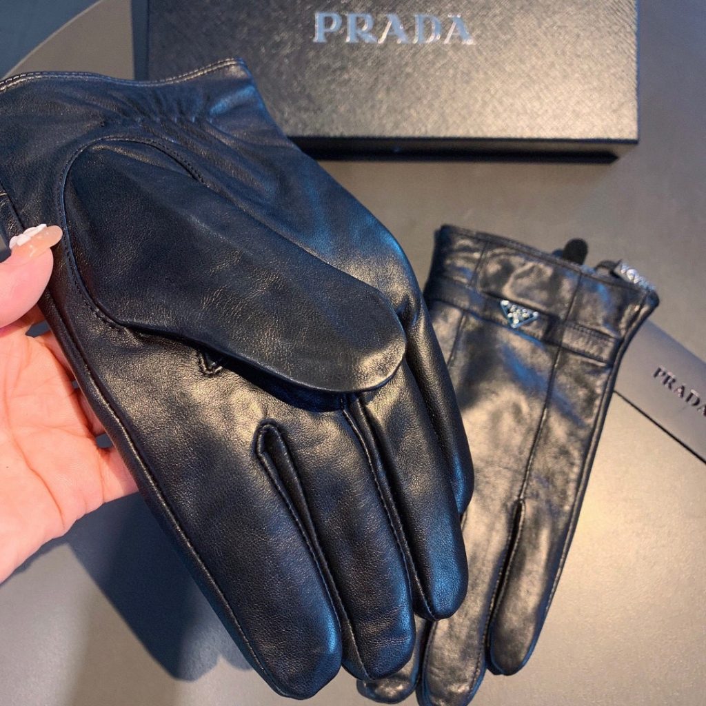 Prada Nappa Gloves In Black