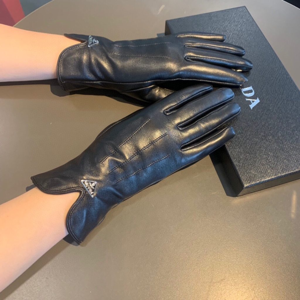 Prada Nappa Gloves In Black