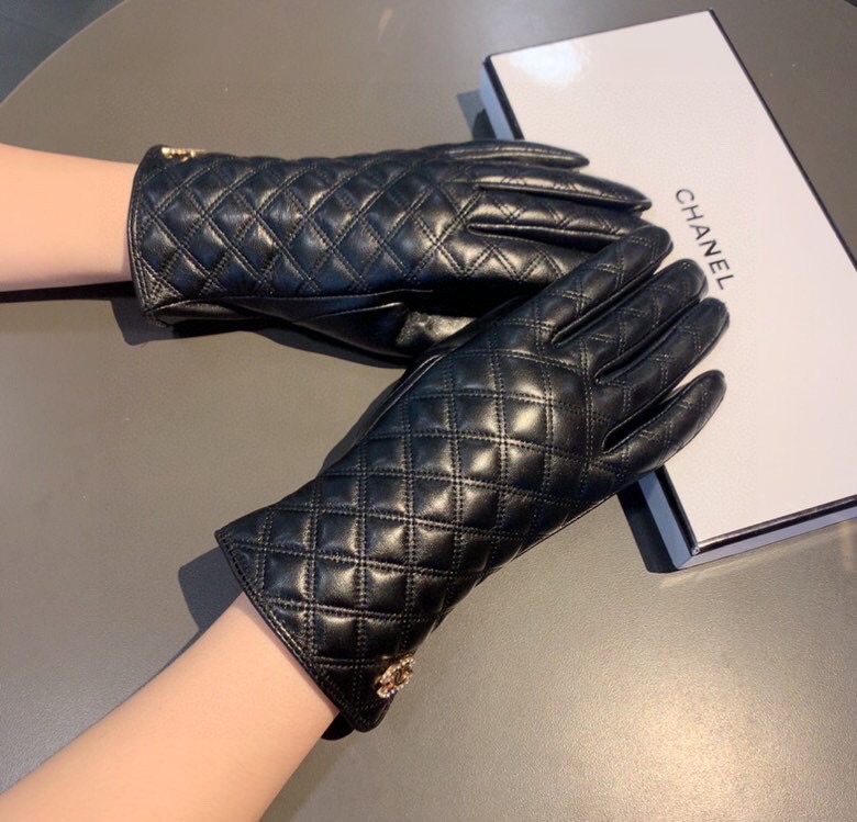 Chanel Gloves In Black