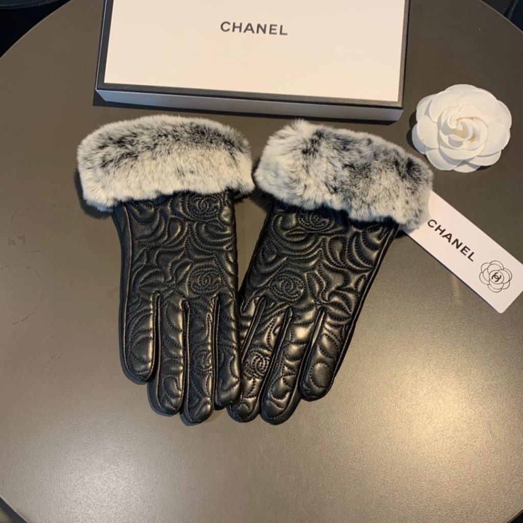 Chanel Gloves In Black