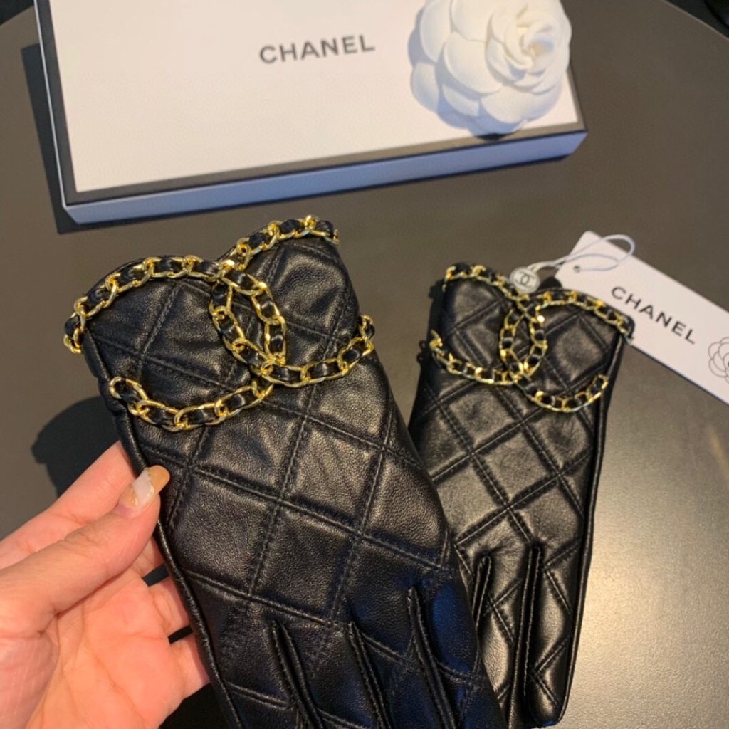 Chanel Gloves In Black