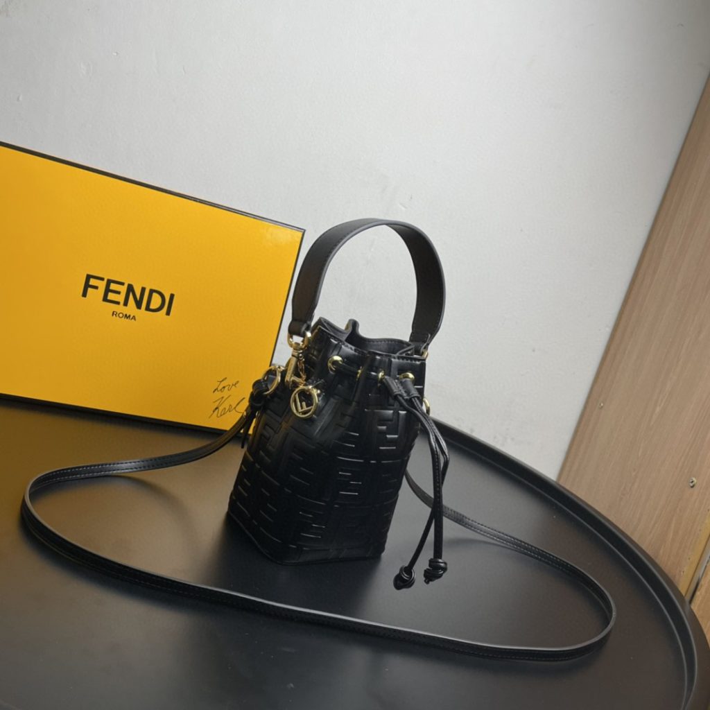 Fendi Mon Tresor Black Mini Bag For Woman 18cm/7in 8BS010A3ZGF0KUR