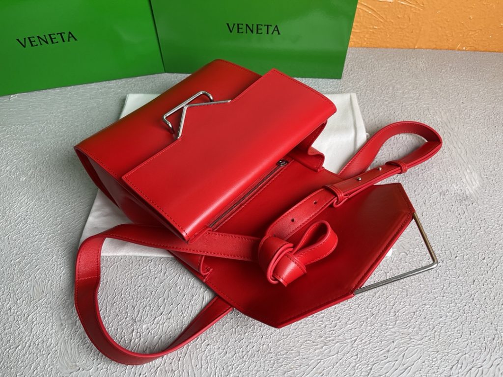 Bottega Veneta Clip Bag Red, For Women, Women’s Bags 9in/23cm