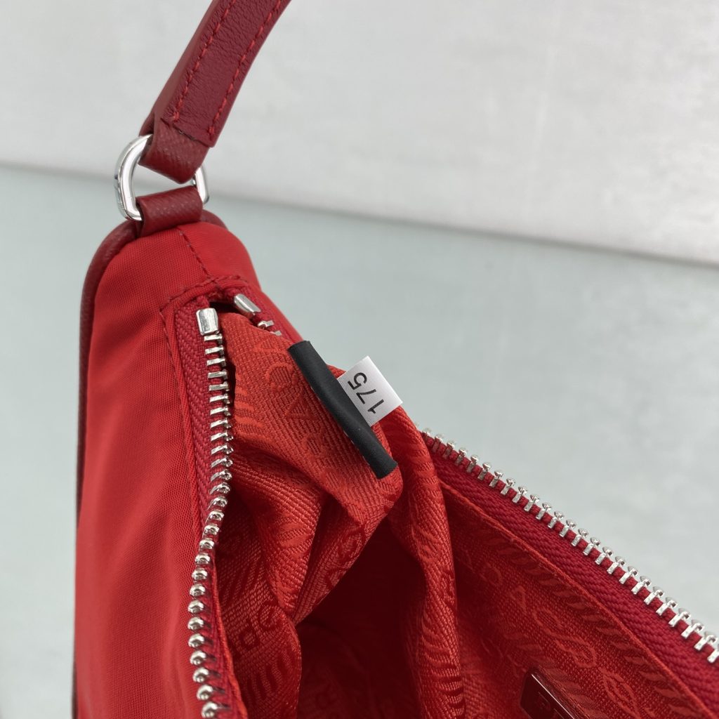 Prada Re-Edition 2005 Re-Nylon Mini Bag Red For Women, Women’s Bags 8.6in/22cm