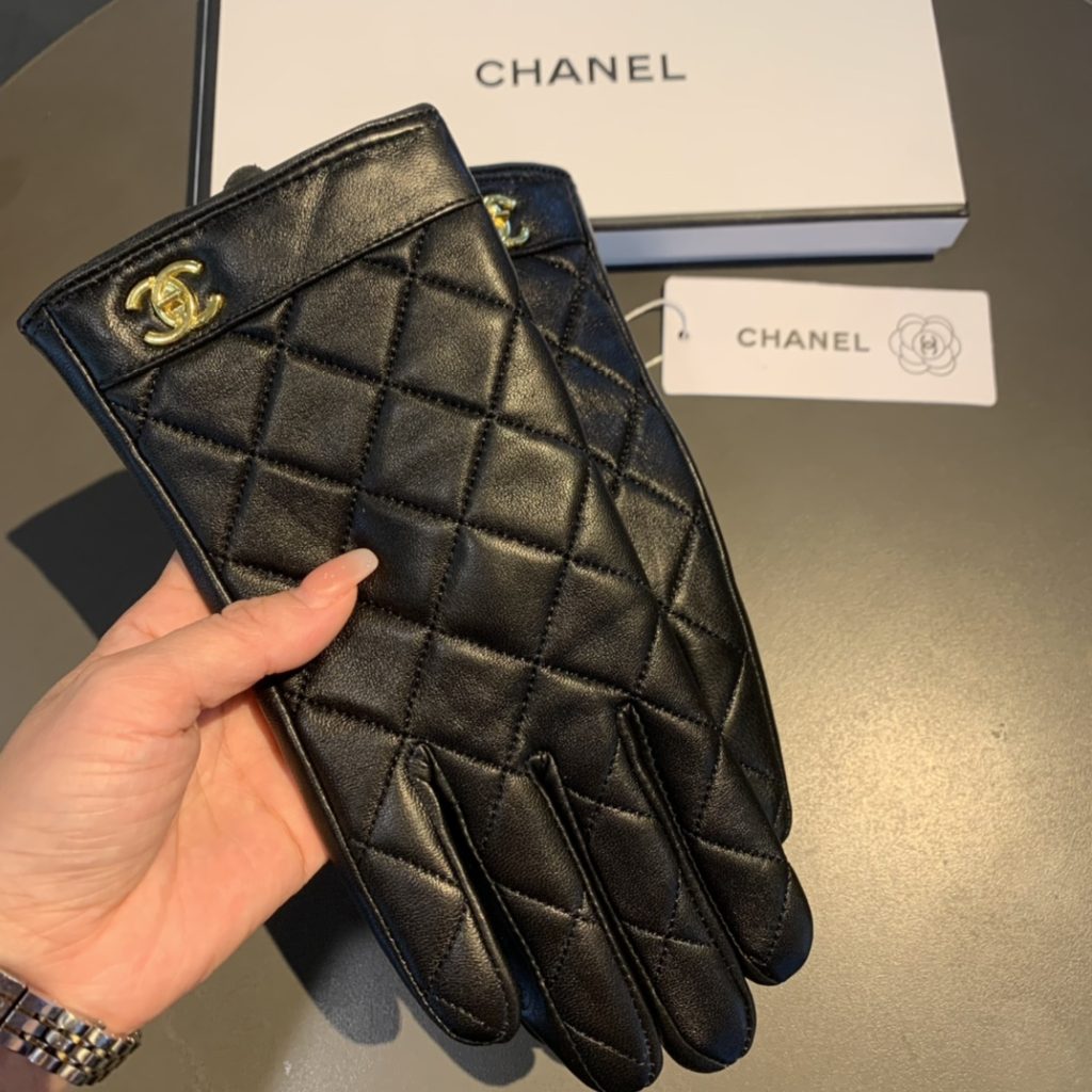 Chanel Gloves In Black