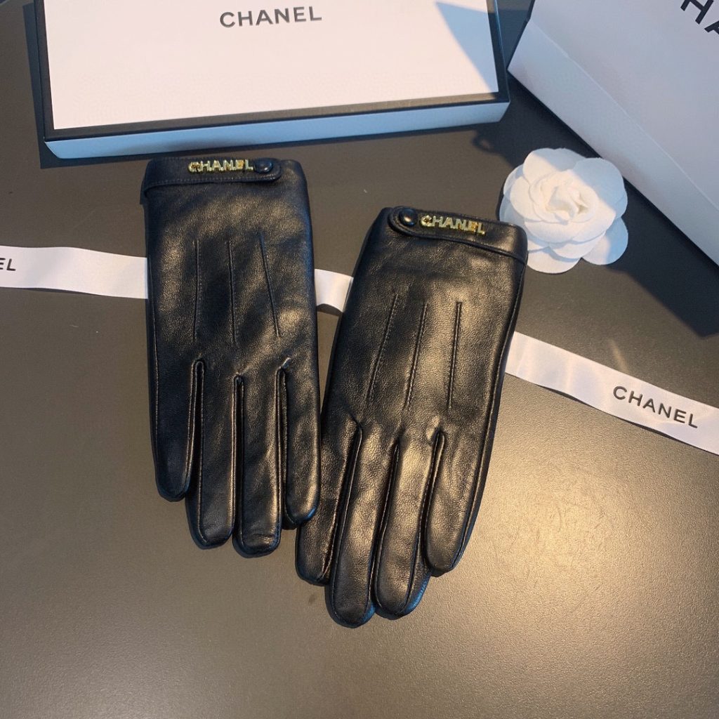 Chanel Gloves In Black