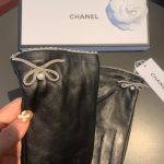 Chanel Gloves In Black