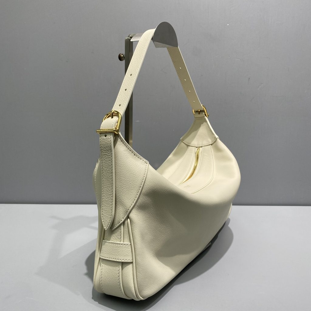 Celine Medium Romy In Supple White For Women 13in/34cm 197443DPJ.01RC