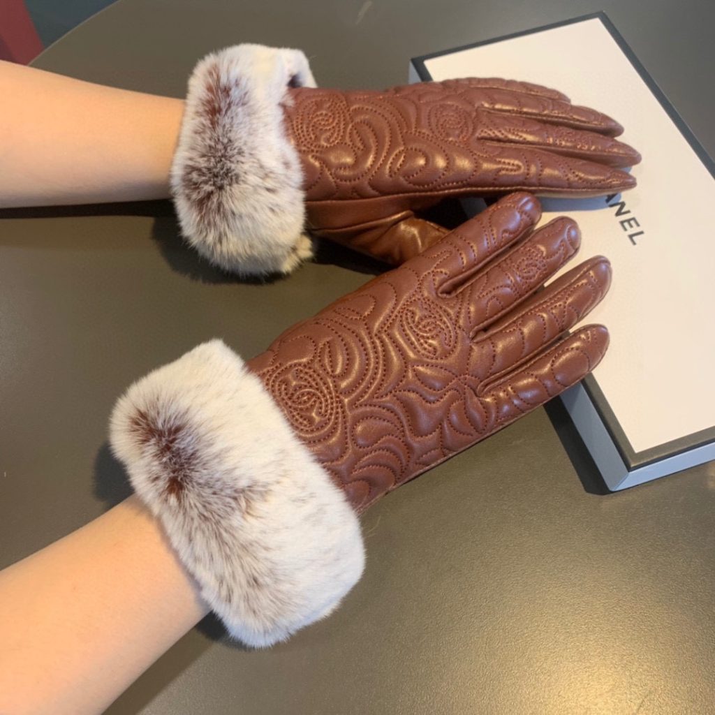 Chanel Gloves In Brown