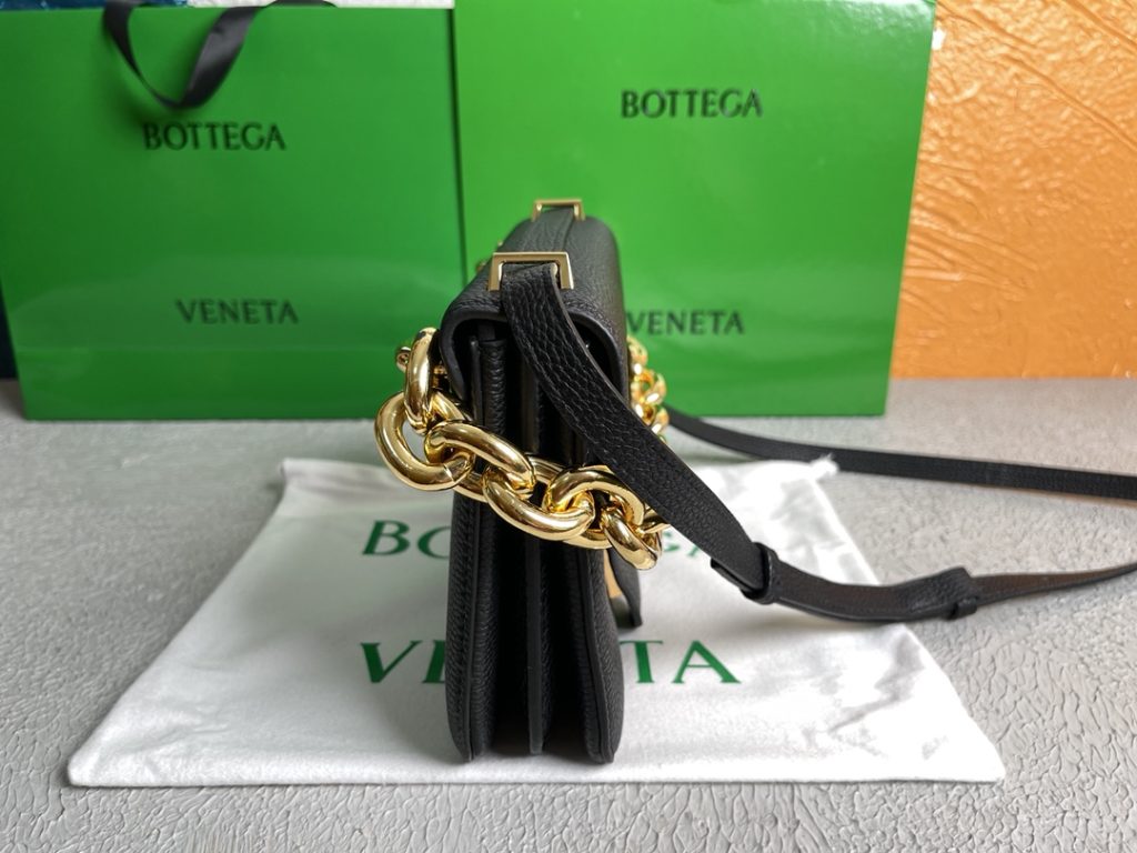 Bottega Veneta Mount Black, For Women, Women’s Bags 8.3in/21cm 667399V12M08425