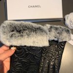 Chanel Gloves In Black