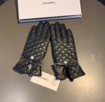 Chanel Gloves In Black