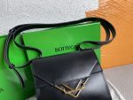 Bottega Veneta Clip Bag Black, For Women, Women’s Bags 9in/23cm