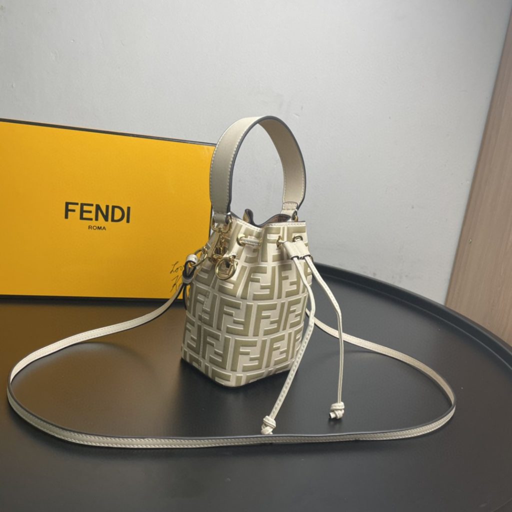 Fendi Mon Tresor Beige Mini Bag For Woman 18cm/7in 8BS010A659F174X